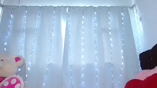 Snapshot of Charlothe_Wright chatting on March 2026 04:24:02 PM Charlothe Wright online show from March 2026 04:24:02 PM