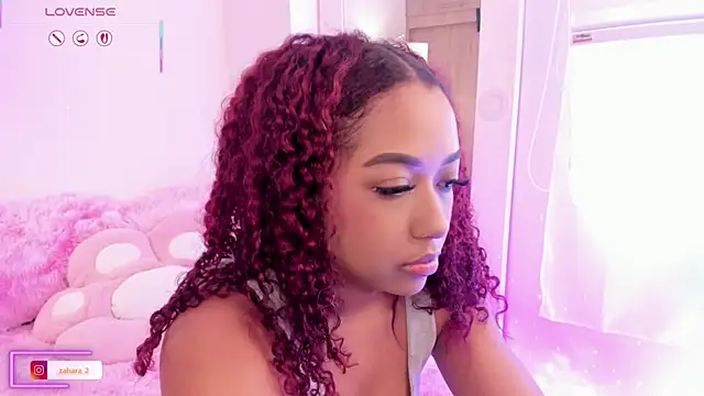 Snapshot of _Zahara_ chatting on December 2025 09:09:01 PM Zahara online show from December 2025 09:09:01 PM