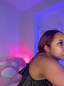 Snapshot of _Zahara_ chatting on January 2026 10:59:01 PM Zahara online show from January 2026 10:59:01 PM