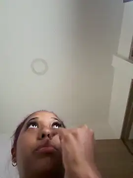 Snapshot of _Zahara_ chatting on March 2026 11:09:01 PM Zahara online show from March 2026 11:09:01 PM