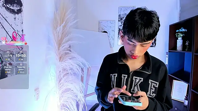 Jim twink online show from November 2025 07:47:02 PM