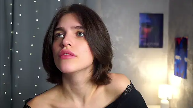 EleneButton online show from February 2026 01:09:01 AM