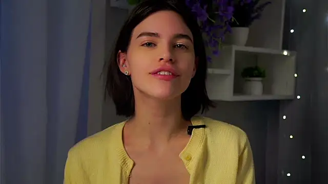 EleneButton online show from February 2026 01:13:02 AM