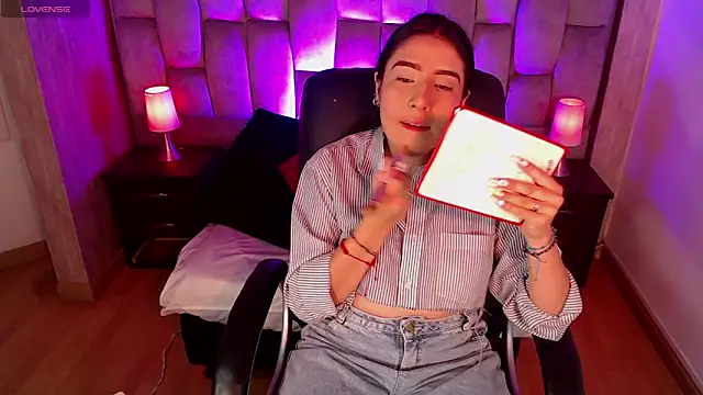 Bonnali lune online show from February 2026 04:11:01 AM