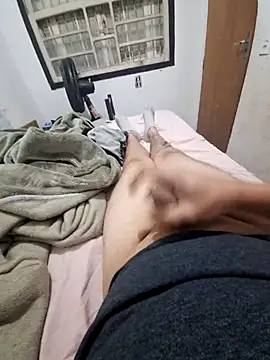 feehzungi0000 online show from November 2025 02:50:01 AM