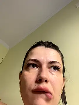 Snapshot of Cute_Erika chatting on September 2025 10:51:01 AM Cute Erika online show from September 2025 10:51:01 AM