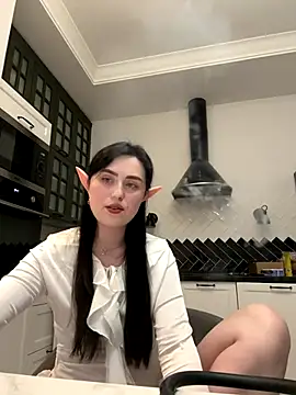 Snapshot of MilanaDayLi chatting on December 2025 09:02:01 PM MilanaDayLi online show from December 2025 09:02:01 PM