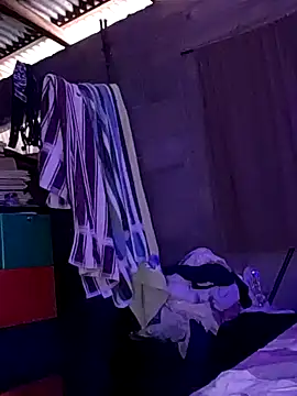 Violethroos online show from February 2026 06:52:01 PM