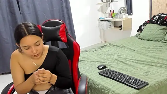 camalara online show from February 2026 11:44:01 PM