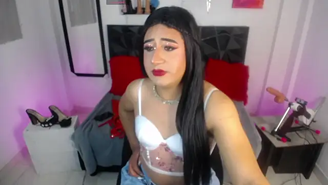 Snapshot of Athenea__Rouse chatting on October 2025 12:36:01 AM Athenea Rouse online show from October 2025 12:36:01 AM