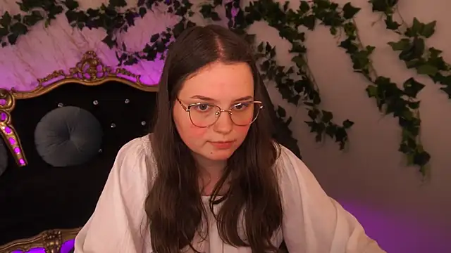 Snapshot of SophieDreamss chatting on October 2025 02:05:01 PM SophieDreamss online show from October 2025 02:05:01 PM