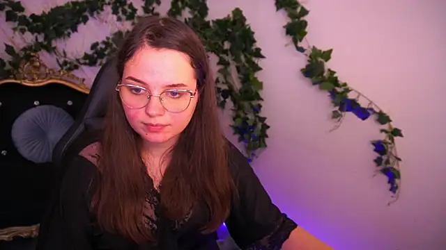 Snapshot of SophieDreamss chatting on November 2025 02:28:02 PM SophieDreamss online show from November 2025 02:28:02 PM