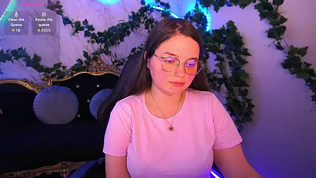 Snapshot of SophieDreamss chatting on November 2025 03:08:02 PM SophieDreamss online show from November 2025 03:08:02 PM