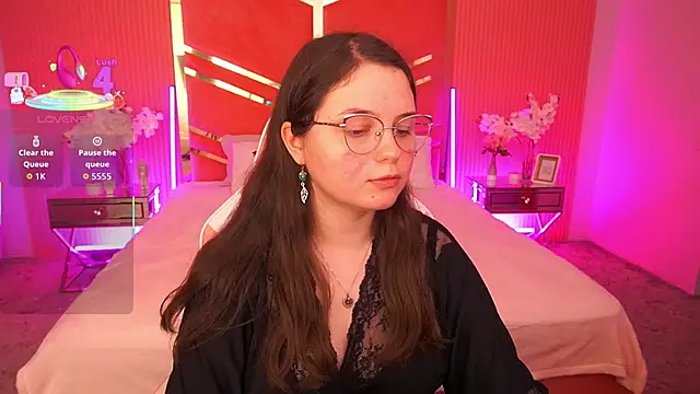 Snapshot of SophieDreamss chatting on November 2025 02:41:02 PM SophieDreamss online show from November 2025 02:41:02 PM