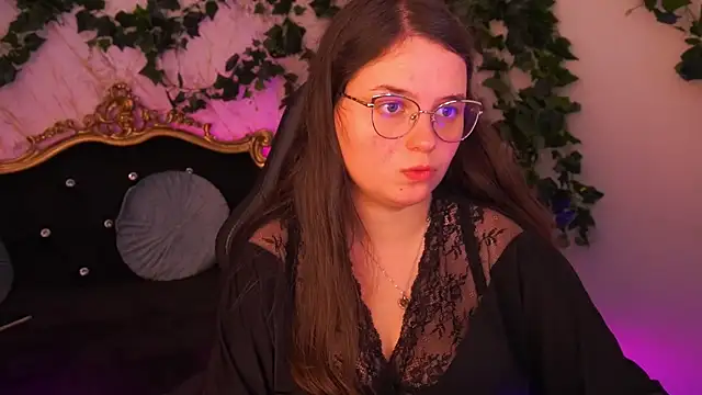 Snapshot of SophieDreamss chatting on December 2025 11:11:01 PM SophieDreamss online show from December 2025 11:11:01 PM