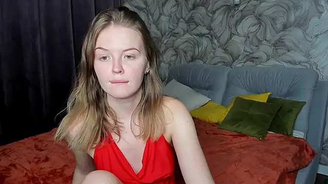 LaurennHill online show from November 2025 12:11:02 AM