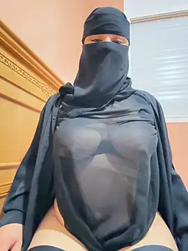 Snapshot of _Laiali_ chatting on September 2025 12:27:02 PM Laiali online show from September 2025 12:27:02 PM