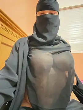 Snapshot of _Laiali_ chatting on September 2025 11:56:01 AM Laiali online show from September 2025 11:56:01 AM