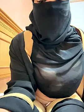 Snapshot of _Laiali_ chatting on October 2025 12:13:02 PM Laiali online show from October 2025 12:13:02 PM