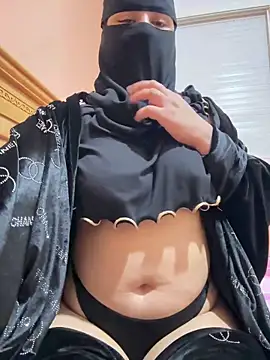 Snapshot of _Laiali_ chatting on October 2025 11:41:02 AM Laiali online show from October 2025 11:41:02 AM