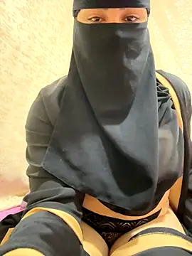 Snapshot of _Laiali_ chatting on November 2025 01:10:02 PM Laiali online show from November 2025 01:10:02 PM