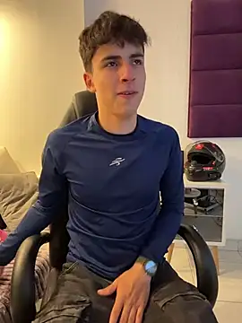 AdrianRinaldi online show from November 2025 07:58:01 PM