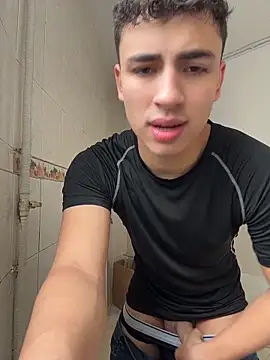 Snapshot of AdrianRinaldi chatting on May 2026 02:11:02 PM AdrianRinaldi online show from May 2026 02:11:02 PM