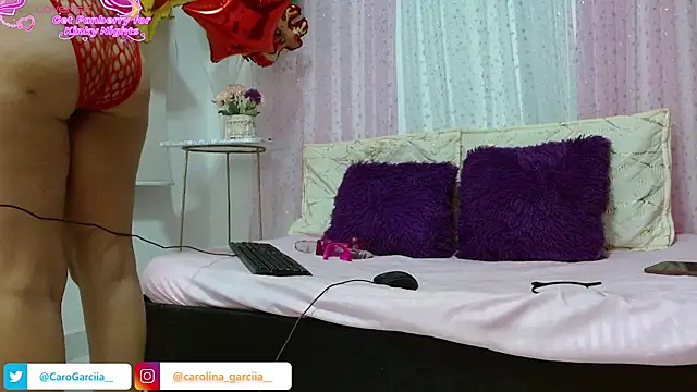 Carolinagarcia12345 online show from December 2025 01:27:01 PM