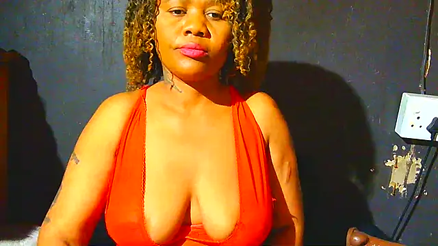 Augustine-Blooomxx online show from November 2025 11:11:01 AM