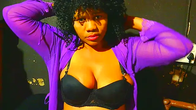 Augustine-Blooomxx online show from November 2025 09:14:02 PM