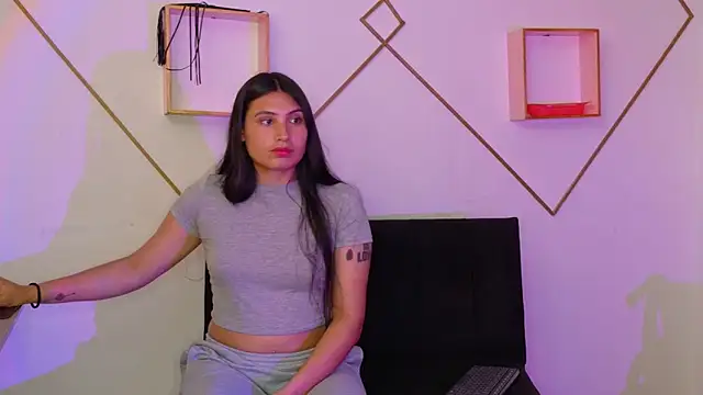 Snapshot of Linda_andrew chatting on November 2025 06:51:01 PM Linda andrew online show from November 2025 06:51:01 PM