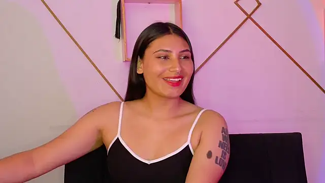 Snapshot of Linda_andrew chatting on December 2025 05:10:02 PM Linda andrew online show from December 2025 05:10:02 PM