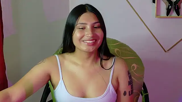 Snapshot of Linda_andrew chatting on February 2026 07:20:01 PM Linda andrew online show from February 2026 07:20:01 PM