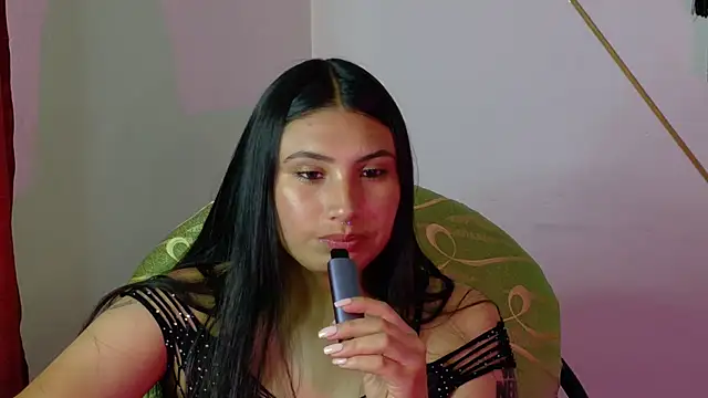 Snapshot of Linda_andrew chatting on February 2026 07:21:01 PM Linda andrew online show from February 2026 07:21:01 PM