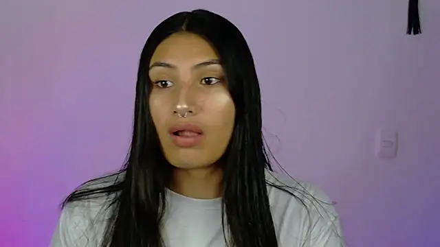 Snapshot of Linda_andrew chatting on February 2026 04:40:01 PM Linda andrew online show from February 2026 04:40:01 PM