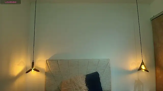 Snapshot of Hanna_Lee__ chatting on July 2026 08:00:02 PM Hanna Lee online show from July 2026 08:00:02 PM