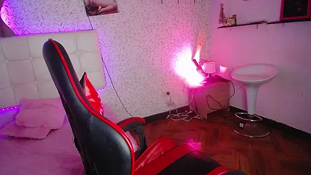 manelike  online show from October 2025 07:24:01 PM