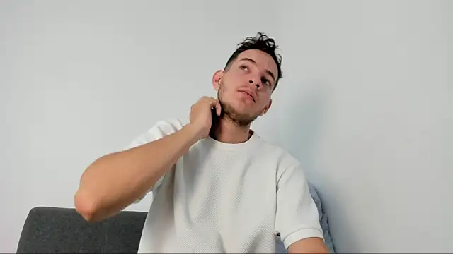 lara and danny online show from October 2025 01:56:02 PM