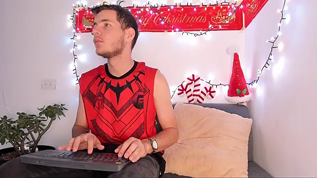 lara and danny online show from November 2025 12:26:01 PM