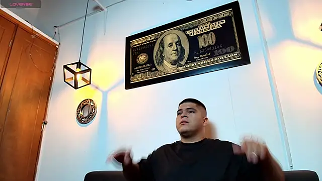 naomi campbel  online show from February 2026 08:34:01 PM