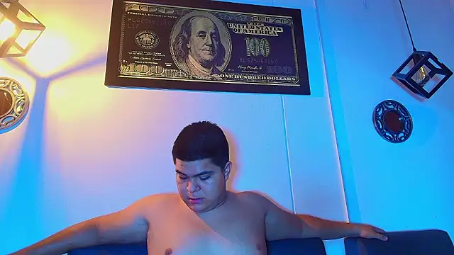 naomi campbel  online show from March 2026 08:37:01 PM