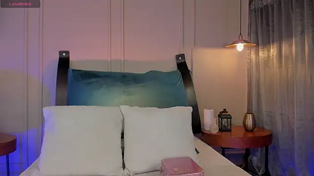 NaishaFord 1 online show from October 2025 01:35:01 AM