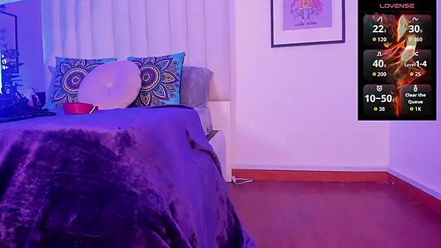 Snapshot of Violett_Novoa chatting on October 2025 12:50:01 PM Violett Novoa online show from October 2025 12:50:01 PM