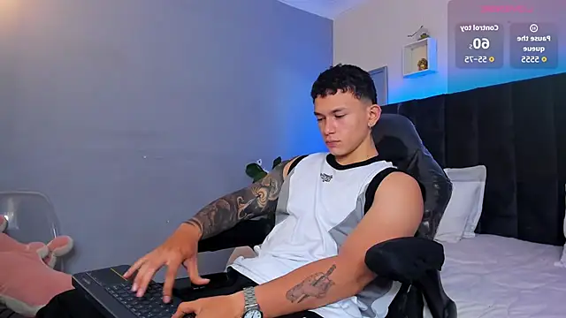 Thomas moon online show from November 2025 11:31:01 AM