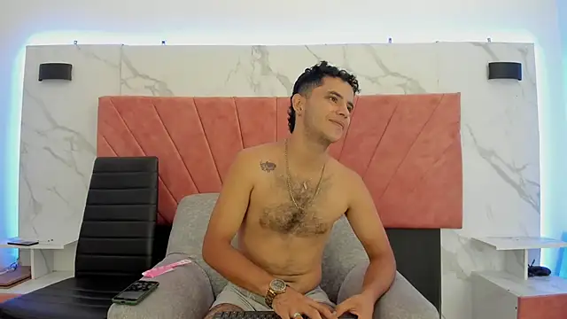 HellAndDante  online show from December 2025 05:18:02 PM