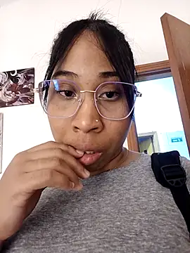 Elowen Clark online show from February 2026 07:03:02 PM