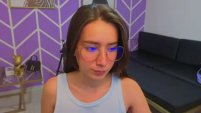 Adhara Kitten online show from March 2026 12:54:01 PM