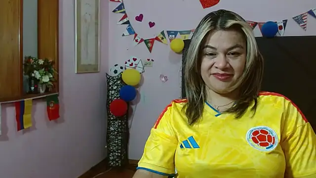 Snapshot of pamela_echeverria chatting on June 2026 12:22:01 PM pamela echeverria online show from June 2026 12:22:01 PM