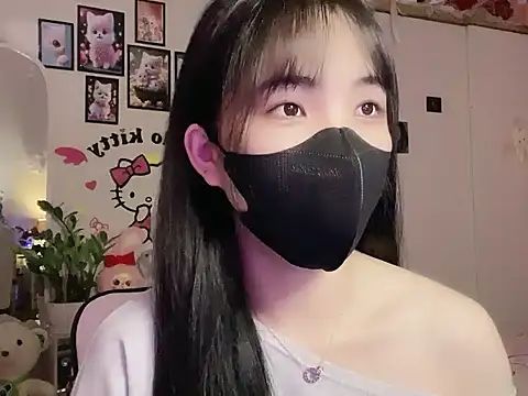 keelinnn19 online show from November 2025 07:36:02 PM