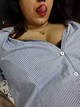 Snapshot of Suhana_Darling chatting on March 2026 08:53:01 AM Suhana Darling online show from March 2026 08:53:01 AM